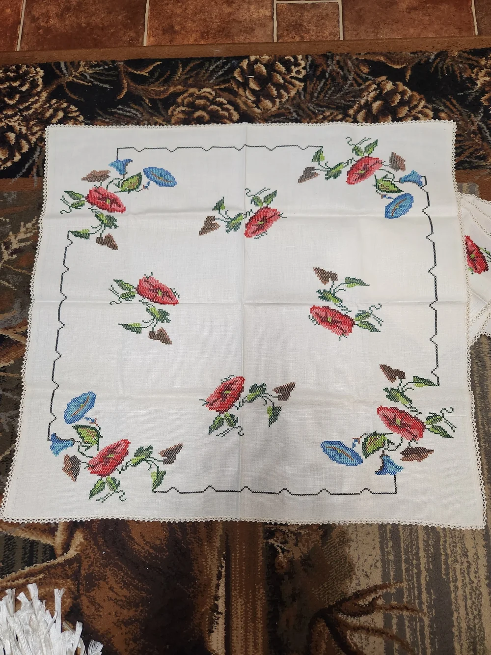 Table Runner Matchin  Napkin Set